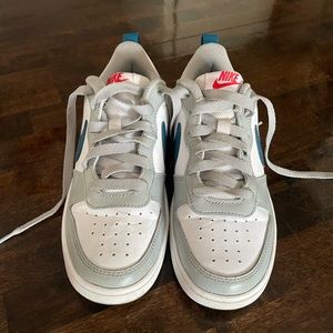 Nike Court Borough Shoes size 3.5 Youth